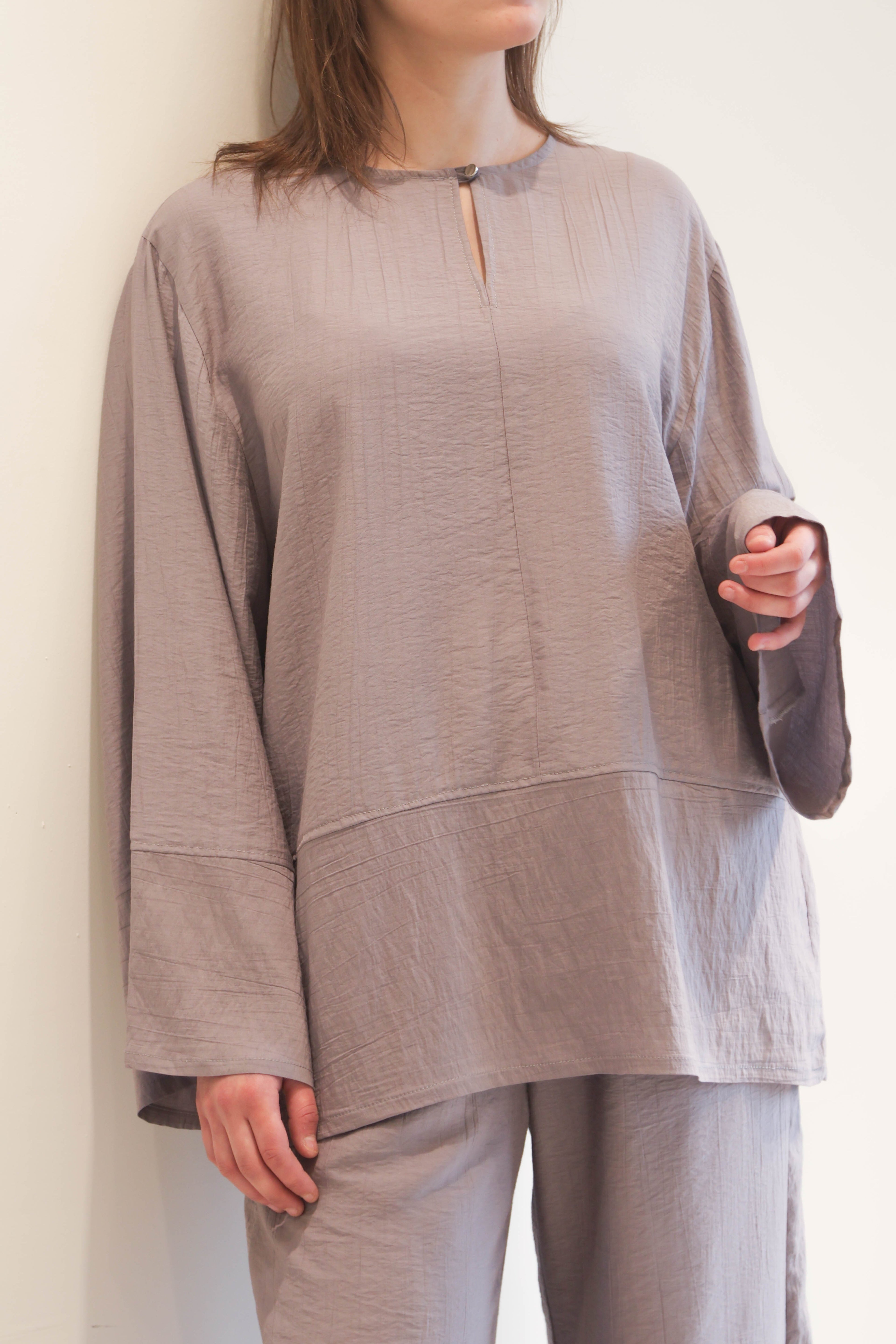 LUCIA GRIS